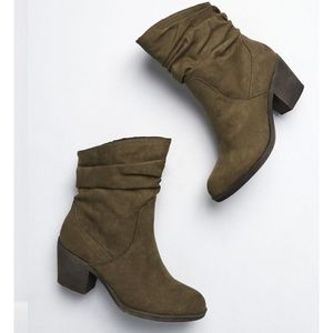 NEW BRINGING SASSY BACK SLOUCHY ANKLE BOOT